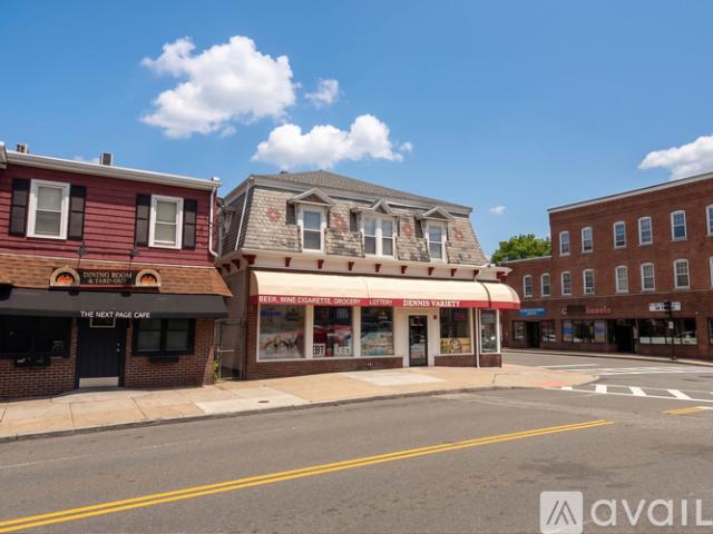 3 BR, 1 BA Apartment 560 Broad St, Unit 1, Weymouth, MA 02189