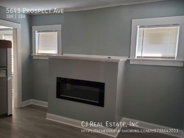 3 BR, 1 BA Apartment 5641 Prospect Ave, Kansas City, MO 64130