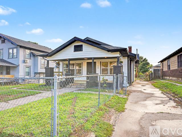 3 BR, 1 BA Apartment 56 N Victor Ave, Unit A, Tulsa, OK 74110