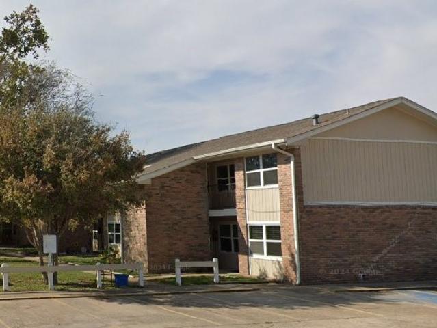 3 BR, 1 BA Apartment 501 Henderson Avenue, Palacios, TX 77465