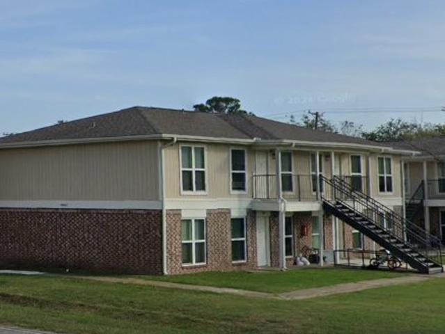3 BR, 1 BA Apartment 501 Henderson Street, Palacios, TX 77465