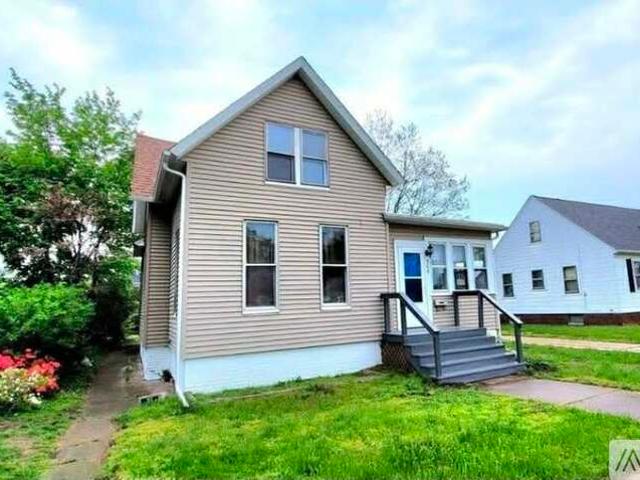 3 BR, 1 BA Apartment 506 Dupage St, Michigan City, IN 46360