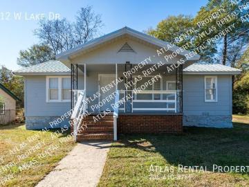 3 BR, 1 BA Apartment 512 W Lake Dr, Bessemer, AL 35020