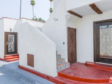 3 BR, 1 BA Apartment 520 West 82nd Street, Los Angeles, CA 90044