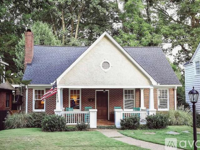 3 BR, 1 BA Apartment 525 Grandin Road, Charlotte, NC 28208