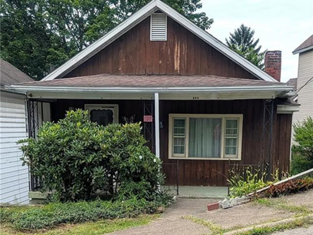 3 BR, 1 BA Apartment 528 Hoffman Avenue, Oil City, PA 16301