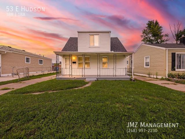 3 BR, 1 BA Apartment 53 E Hudson, Madison Heights, MI 48170