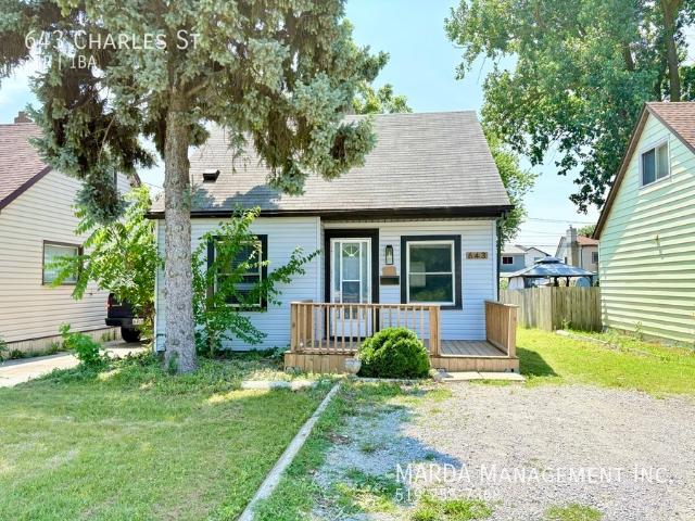 3 BR, 1 BA Apartment 643 Charles St, Windsor, ON N8X 3G6
