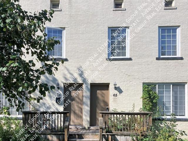 3 BR, 1 BA Apartment 65 Whitfield St, Pontiac, MI 48342