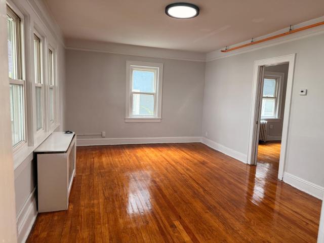3 BR, 1 BA Apartment 67 Dobbs Ferry Rd, White Plains, NY 10607