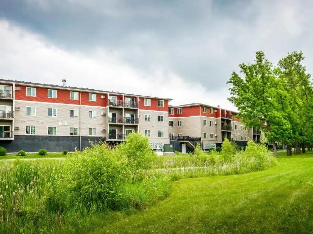 3 BR, 1 BA Apartment 685 4th St SW Unit 301, Forest Lake, MN 55025