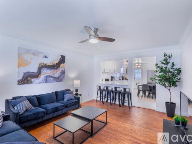 3 BR, 2 BA Apartment 6042 Hancock Ave, St. Louis, MO 63139