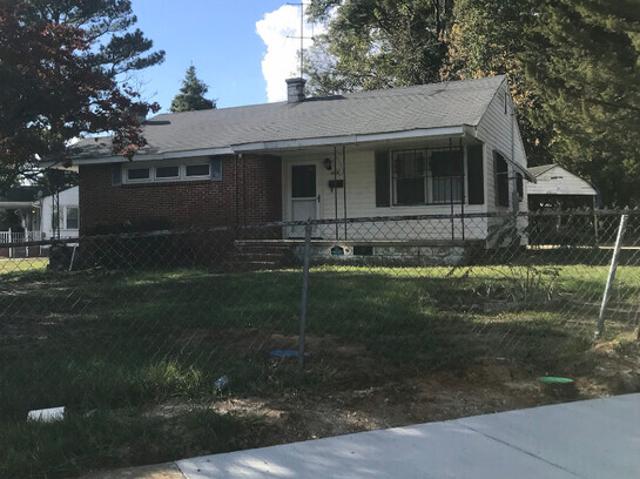 3 BR, 1 BA Apartment 604 E Highland Ave, Kinston, NC 28501
