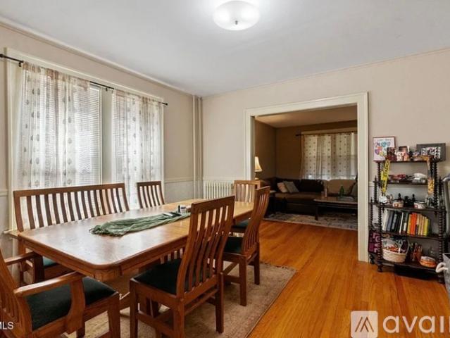 3 BR, 1 BA Apartment 60 Pinewood Avenue, Unit 1, Albany, NY 12208