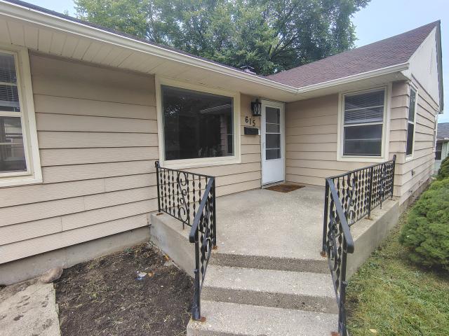 3 BR, 1 BA Apartment 615 28th St, Rockford, IL 61108