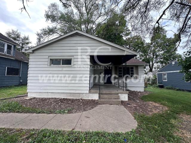3 BR, 1 BA Apartment 618 Plum, Danville, IL 61832
