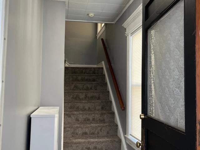 3 BR, 1 BA Apartment 61 Hoyt Ave, Unit 2, Lowell, MA 01852