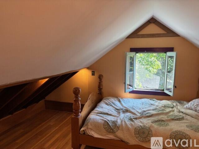 3 BR, 1 BA Apartment 621 Grant Street, Traverse City, MI 49686