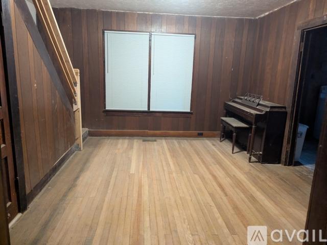 3 BR, 1 BA Apartment 627 6th Avenue North, Lewisburg, TN 37091