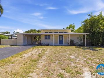 3 BR, 1 BA Apartment 6366 Hampton Dr N, St. Petersburg, FL 33710