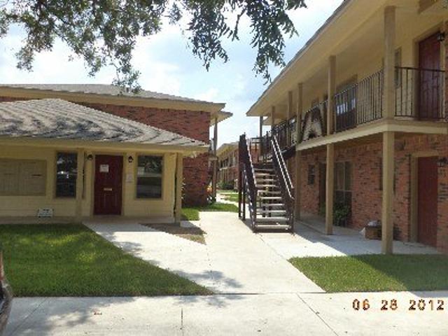 3 BR, 1 BA Apartment 7626 Hwy 60 S Wallis, TX 77485