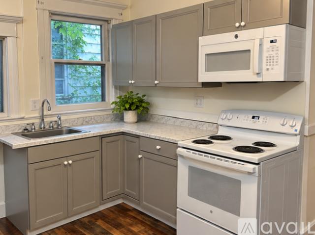 3 BR, 1 BA Apartment 77 S Pine Ave, Unit 1, Albany, NY 12208