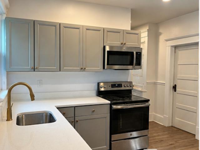 3 BR, 1 BA Apartment 77 S Pine Ave, Unit 2, Albany, NY 12208