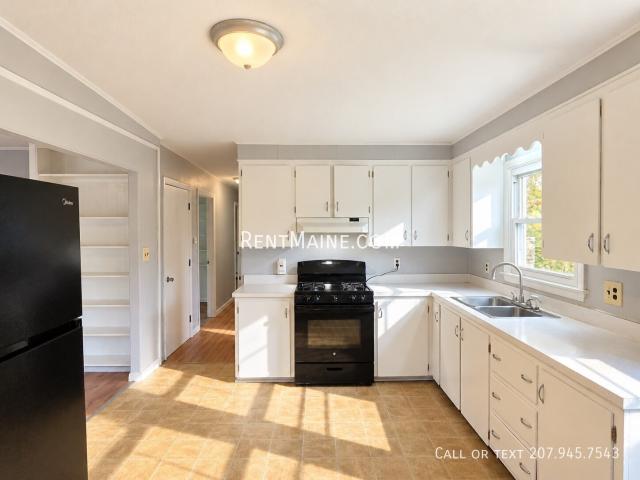 3 BR, 1 BA Apartment 790 Townhouse Rd Whitefield, ME 04353