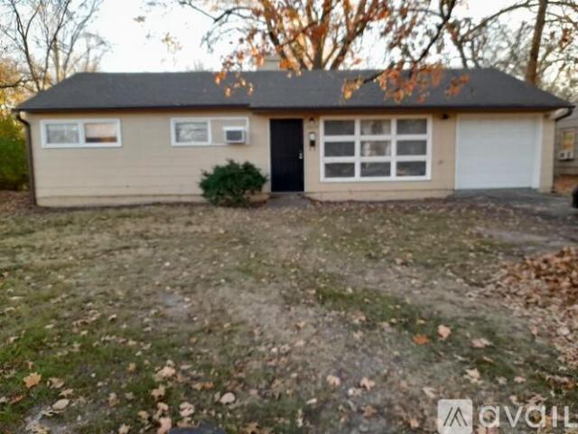 3 BR, 1 BA Apartment 7009 E 111 Th St, Kansas City, MO 64134