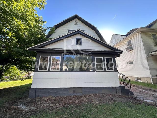 3 BR, 1 BA Apartment 709 Sherman, Danville, IL 61832