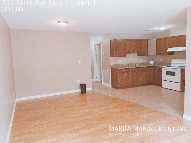 3 BR, 1 BA Apartment 712 Felix Ave Unit 1, Windsor, ON N9C 3K8