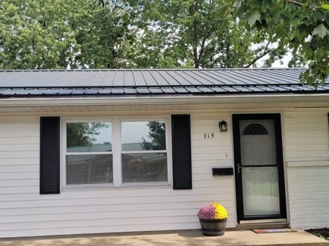 3 BR, 1 BA Apartment 715 South Hickory Drive, Bloomington, IN 47403
