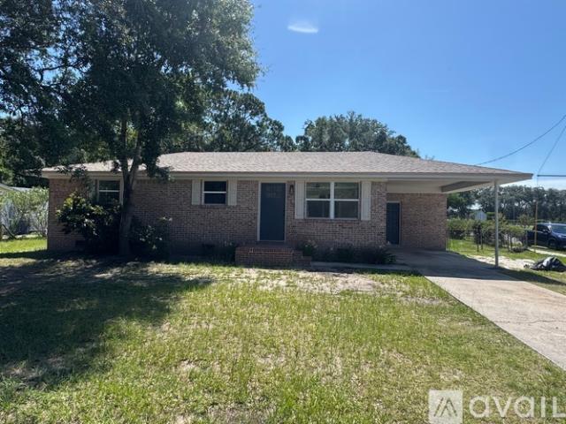 3 BR, 1 BA Apartment 730 South 14th Street, Fernandina Beach, FL 32034