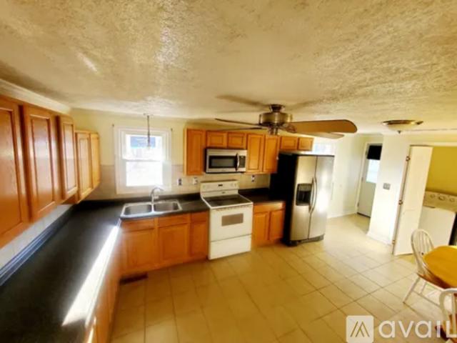 3 BR, 1 BA Apartment 7 Helena Lane, Shipman, VA 22971