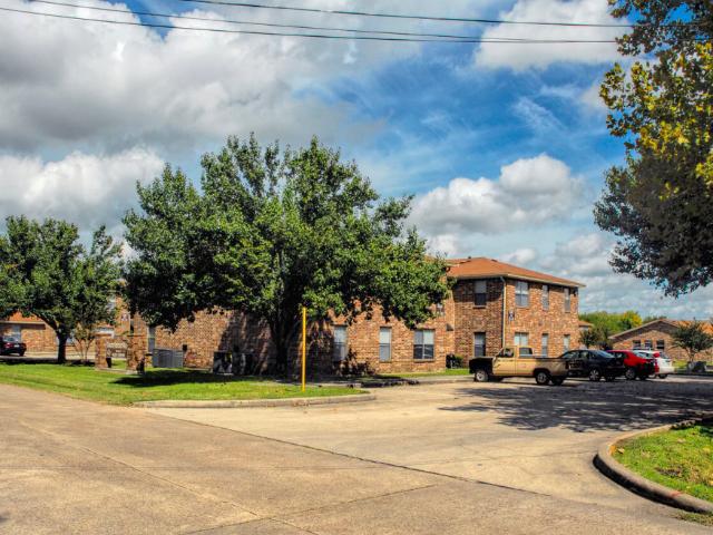 3 BR, 1 BA Apartment 8409 Oleander Drive, Highlands, TX 77561
