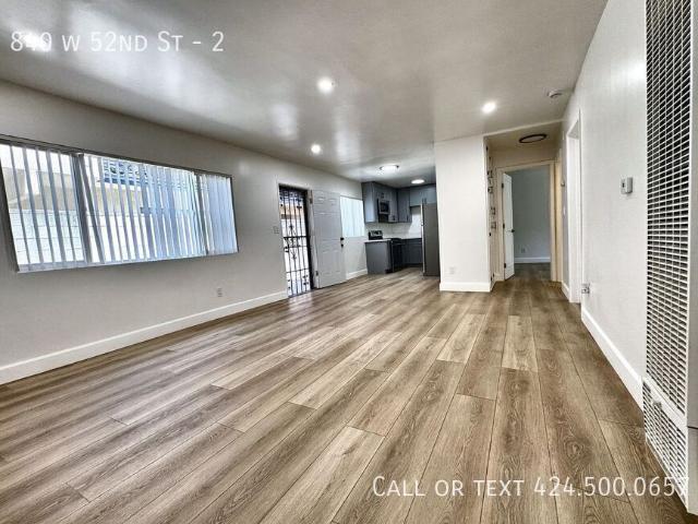 3 BR, 1 BA Apartment 840 w 52nd St, Los Angeles, CA 90037