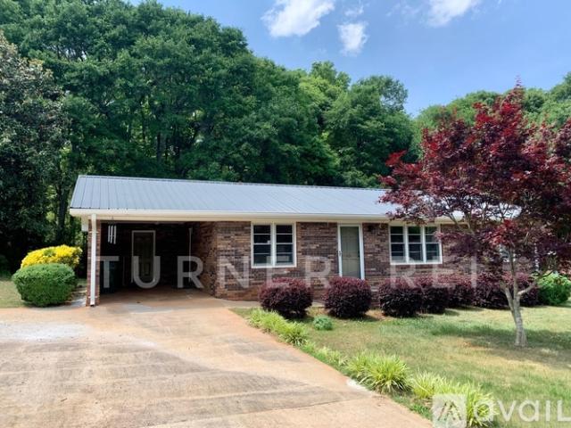 3 BR, 1 BA Apartment 85 Parkertown Road, Lavonia, GA 30553