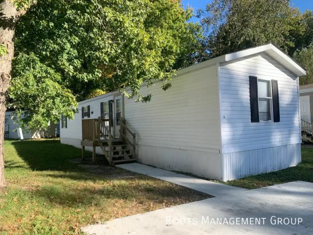 3 BR, 1 BA Apartment 8703 Wabash Avenue #16, Terre Haute, IN 47803