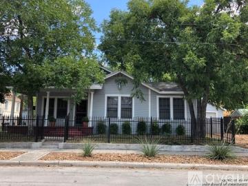3 BR, 1 BA Apartment 802 Indianola St, San Antonio, TX 78210