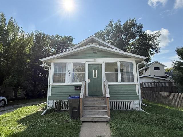 3 BR, 1 BA Apartment 811 Orchard St, Iowa City, IA 52246