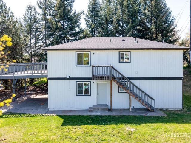 3 BR, 1 BA Apartment 815 SW State St Pullman, WA 99163