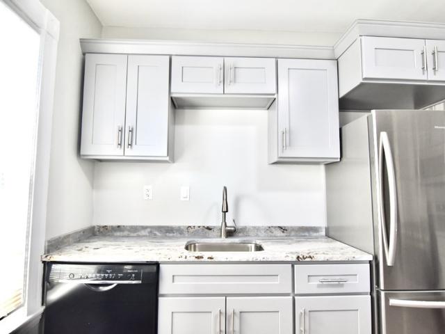 3 BR, 1 BA Apartment 82 Fuller St, Boston, MA 02124