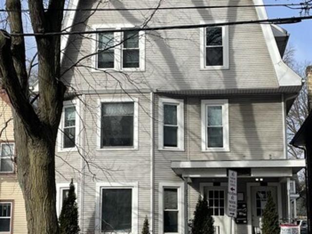 3 BR, 1 BA Apartment 832 E Gorham St, Unit 1, Madison, WI 53703
