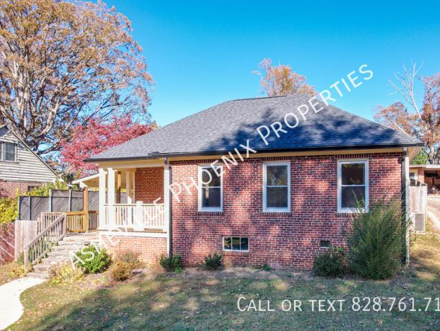 3 BR, 1 BA Apartment 8 Enka Oak St, Candler, NC 28715