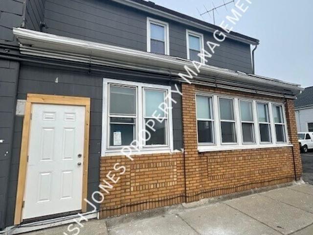 3 BR, 1 BA Apartment 944 E. Lovejoy, Buffalo, NY 14206