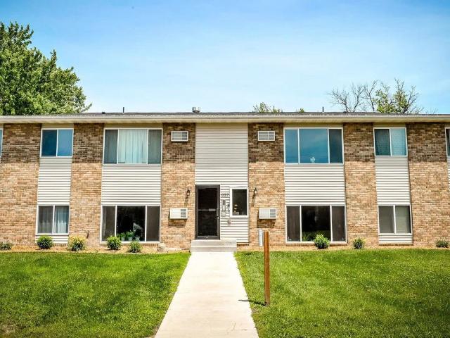 3 BR, 1 BA Apartment 957 7th Avenue Southwest Unit 04, Forest Lake, MN 55025