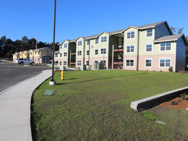 3 BR, 1 BA Apartment 900 N Oak Harbor Street, Oak Harbor, WA 98277