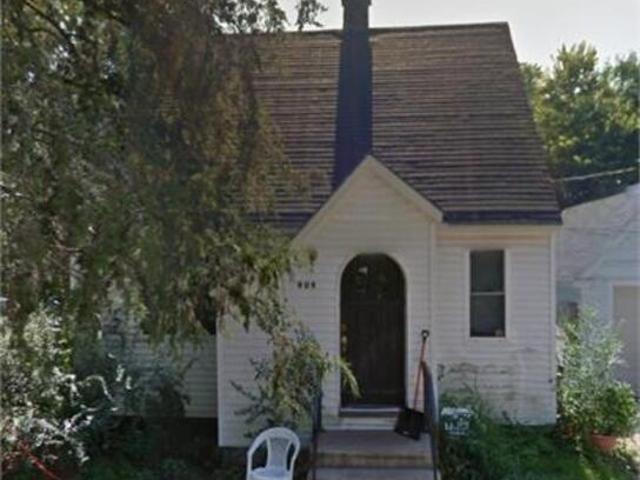 3 BR, 1 BA Apartment 909 Lakeside Ave, Eau Claire, WI 54703