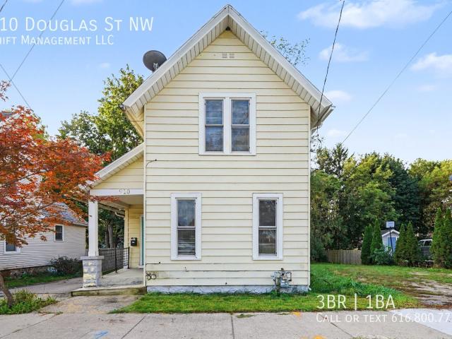 3 BR, 1 BA Apartment 910 Douglas St NW, Grand Rapids, MI 49504