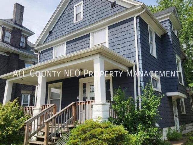 3 BR, 1 BA Apartment 911 Fulton Rd. NW Canton, OH 44703